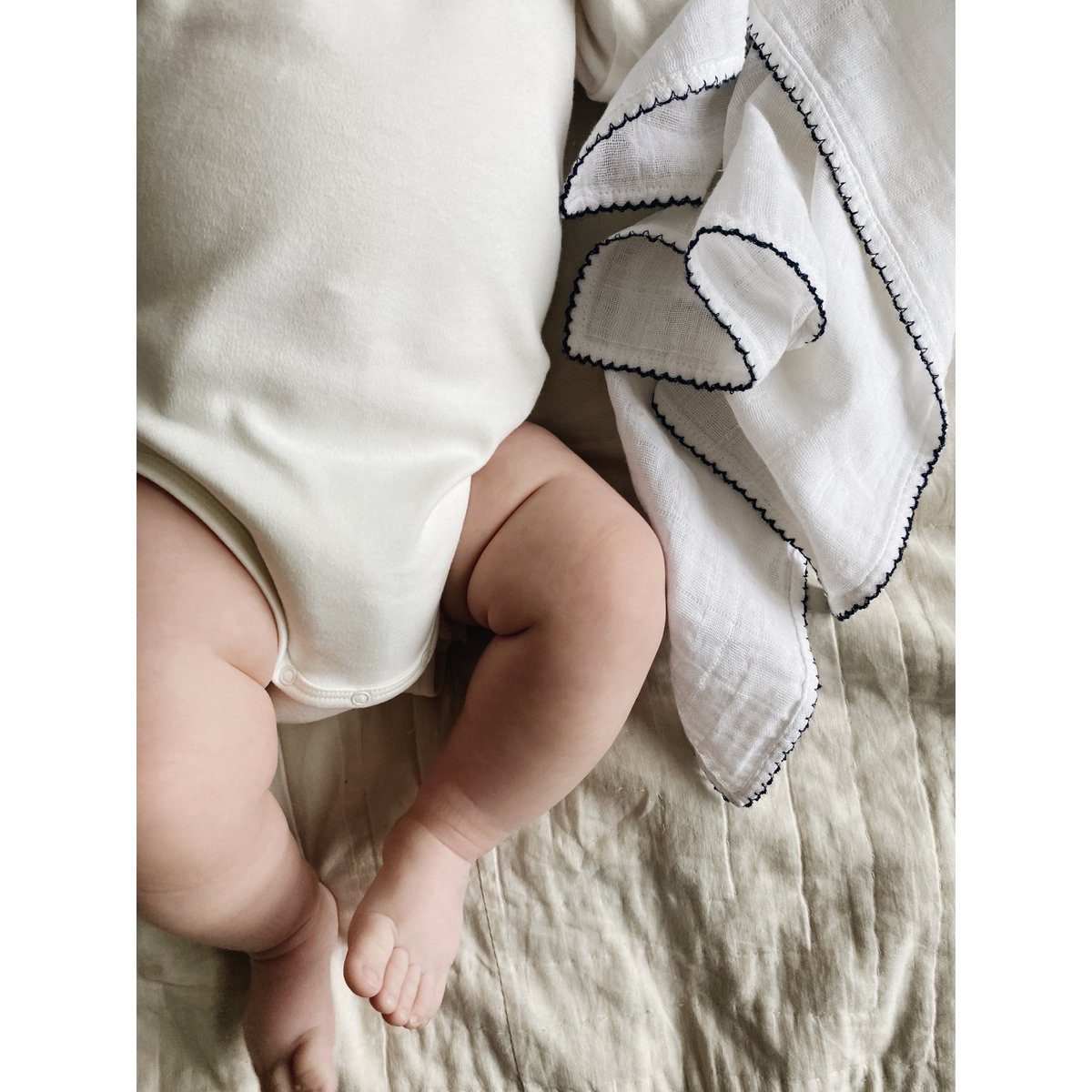 Bobbi Balloon Mousseline met gehaakte bies - marineblauw - Afbeelding 7